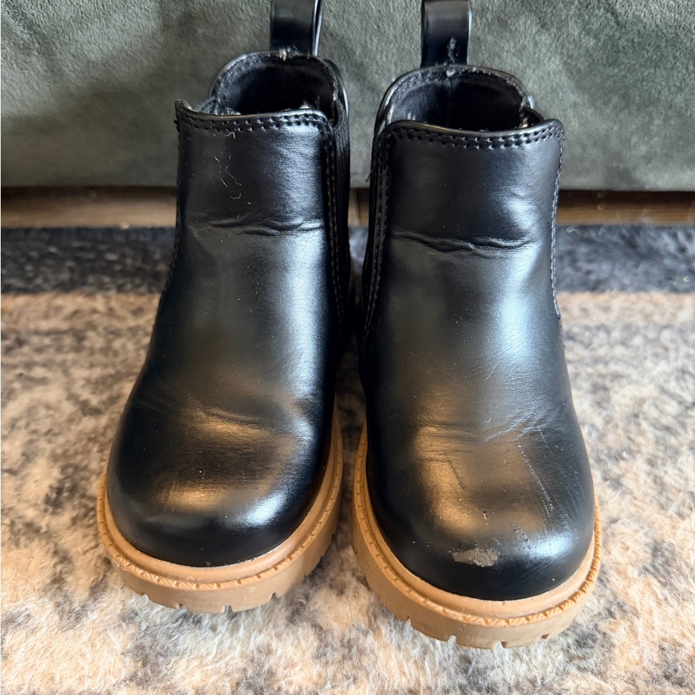 Old Navy Black Leather Chelsea Boots